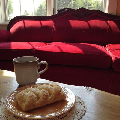 Ella Marie's Cafe-n-Collectibles
