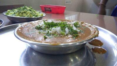 Aaichya Gaavaat Pure Veg. By Shashank Ketkar photo