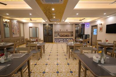 Munch Box - Hampton By IC's