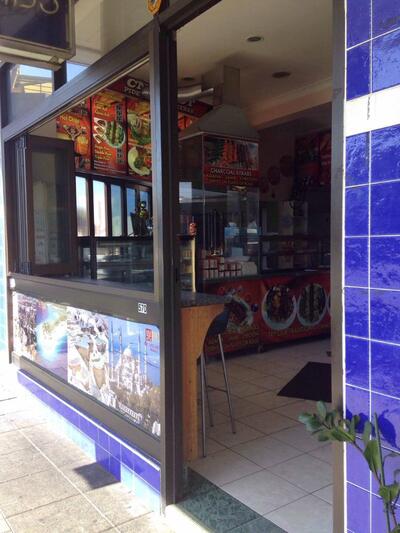 Ipeks Pizza Pita & Kebabs