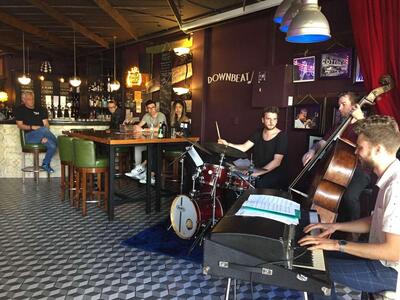 DOWNBEAT