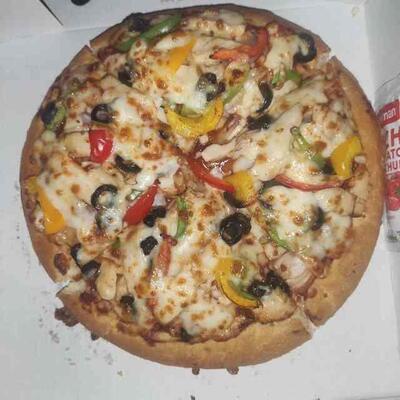 Pizza Lazeeza