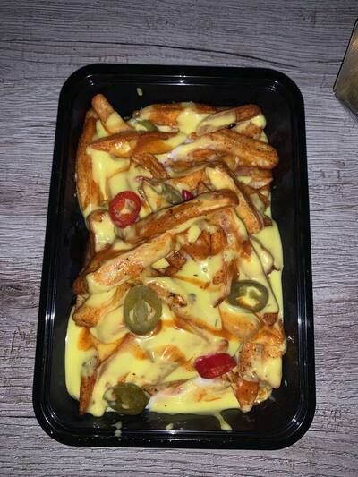 Ginnis biggie burger and more