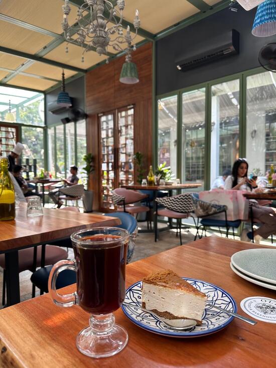 Oliver Bistro & Bakehouse, Bhopal Restaurant reviews